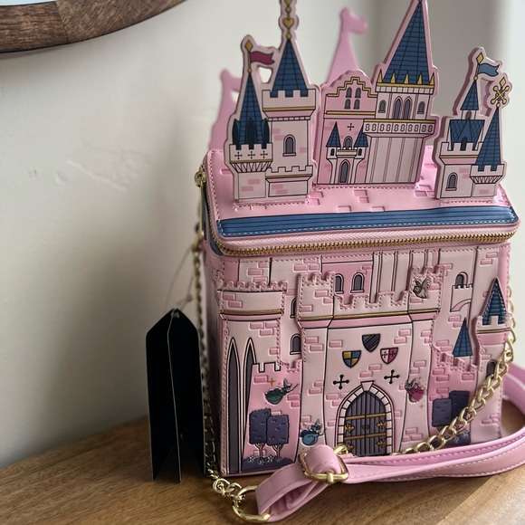 Sleeping Beauty 65th Anniversary Exclusive Castle Figural Crossbody Bag NWT - Picture 3 of 8